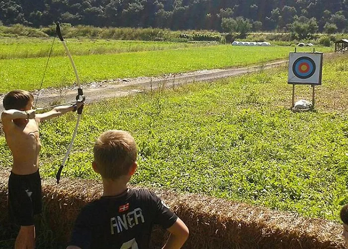 Kemping Confort Avec Terrasse - 5 Personnes, 2 - Api-1-52-1819 *