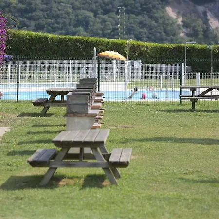 Campingplatz Confort Avec Terrasse - 5 Personnes, 2 - Api-1-52-1819 *