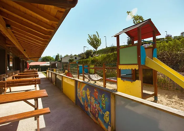 Confort Avec Terrasse - 5 Personnes, 2 - Api-1-52-1819 *